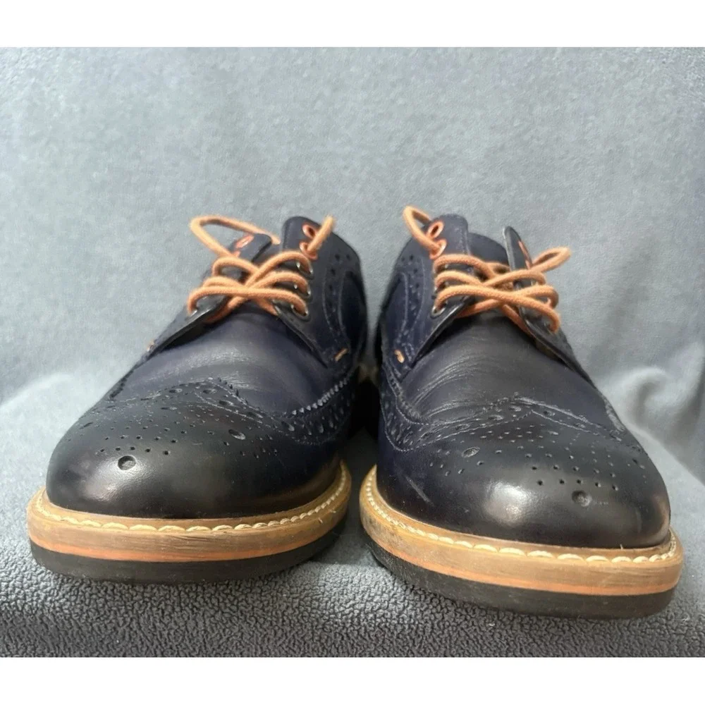 Clarks traditional wingtip